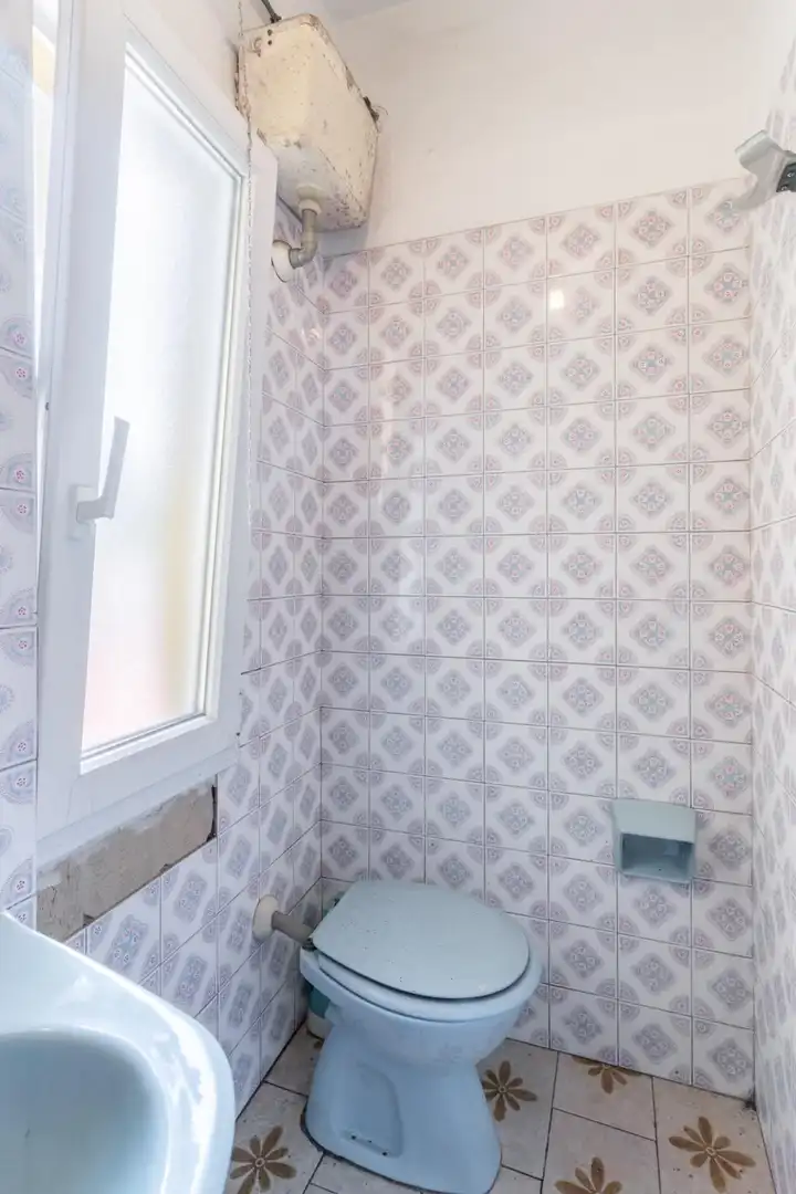 Bathroom of Attic for sale in Sama