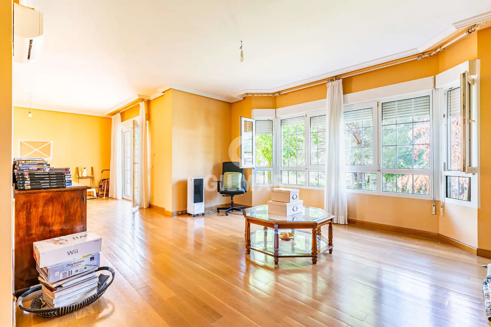 Sala de estar de Casa o chalet en venta en Villaviciosa de Odón con Calefacción, Jardín privado y Piscina