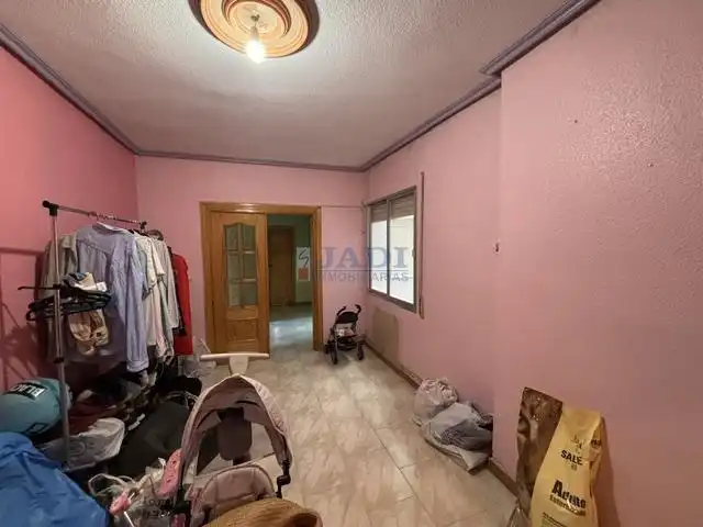 Habitación de Piso en venta en Valdepeñas con Calefacción y Trastero