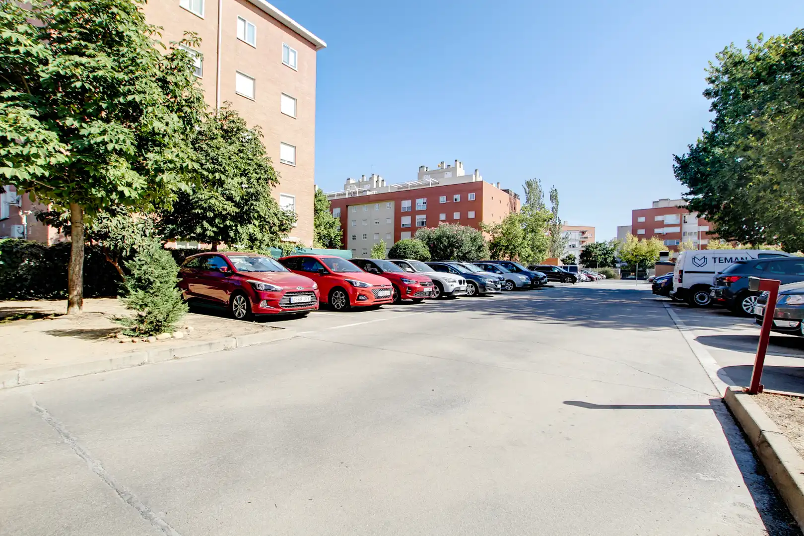 Aparcament de Pis en venda en Alcalá de Henares amb Aire condicionat, Calefacció i Jardí privat