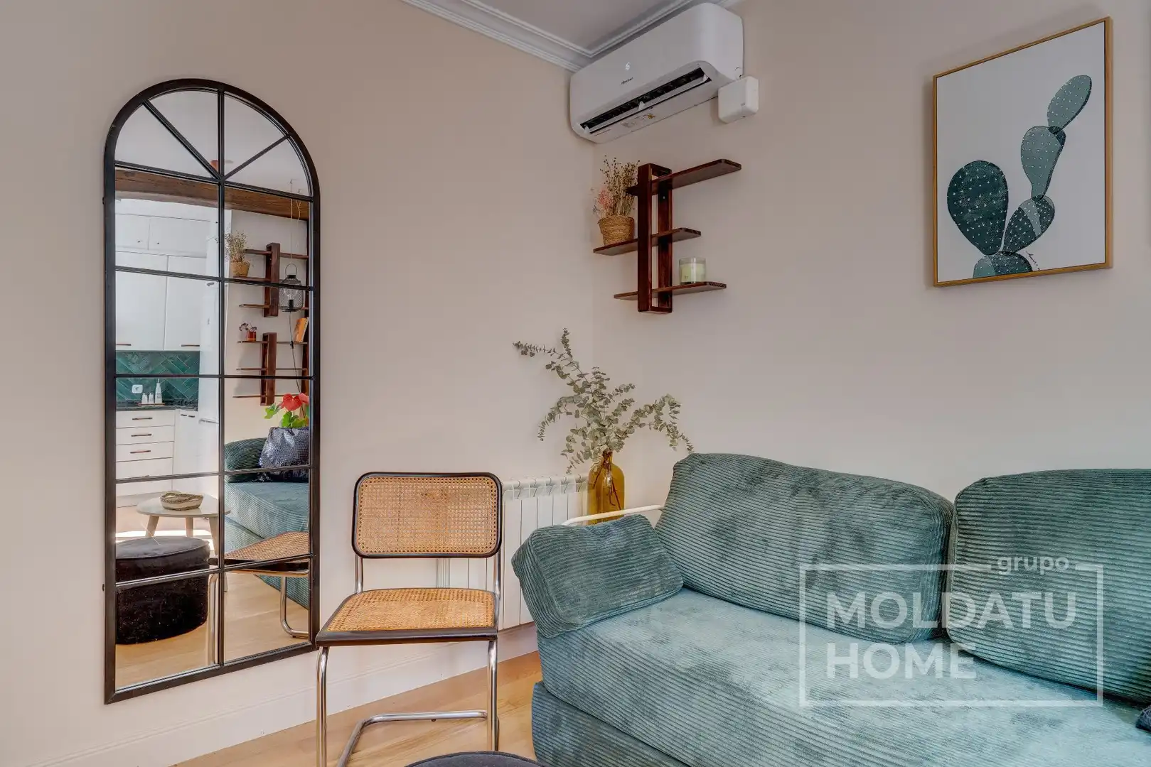 Living room of Flat for sale in Donostia - San Sebastián   with Air Conditioner and Heating