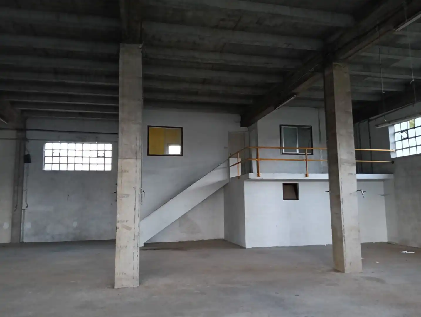Nave industrial de alquiler en Moaña