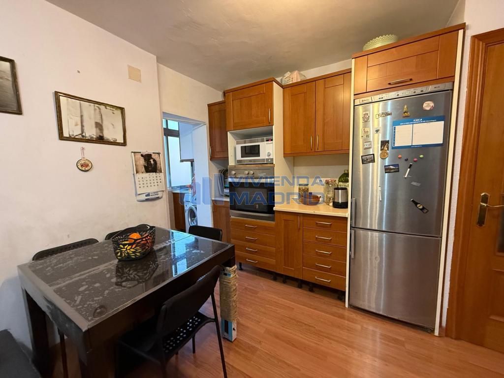 Kitchen of Flat for sale in  Madrid Capital  with Heating