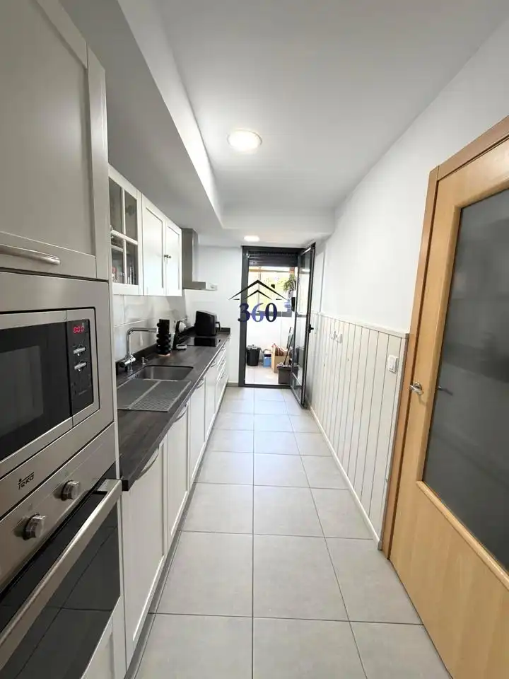 Cocina de Piso en venta en Cáceres con Aire acondicionado, Terraza y Amueblado