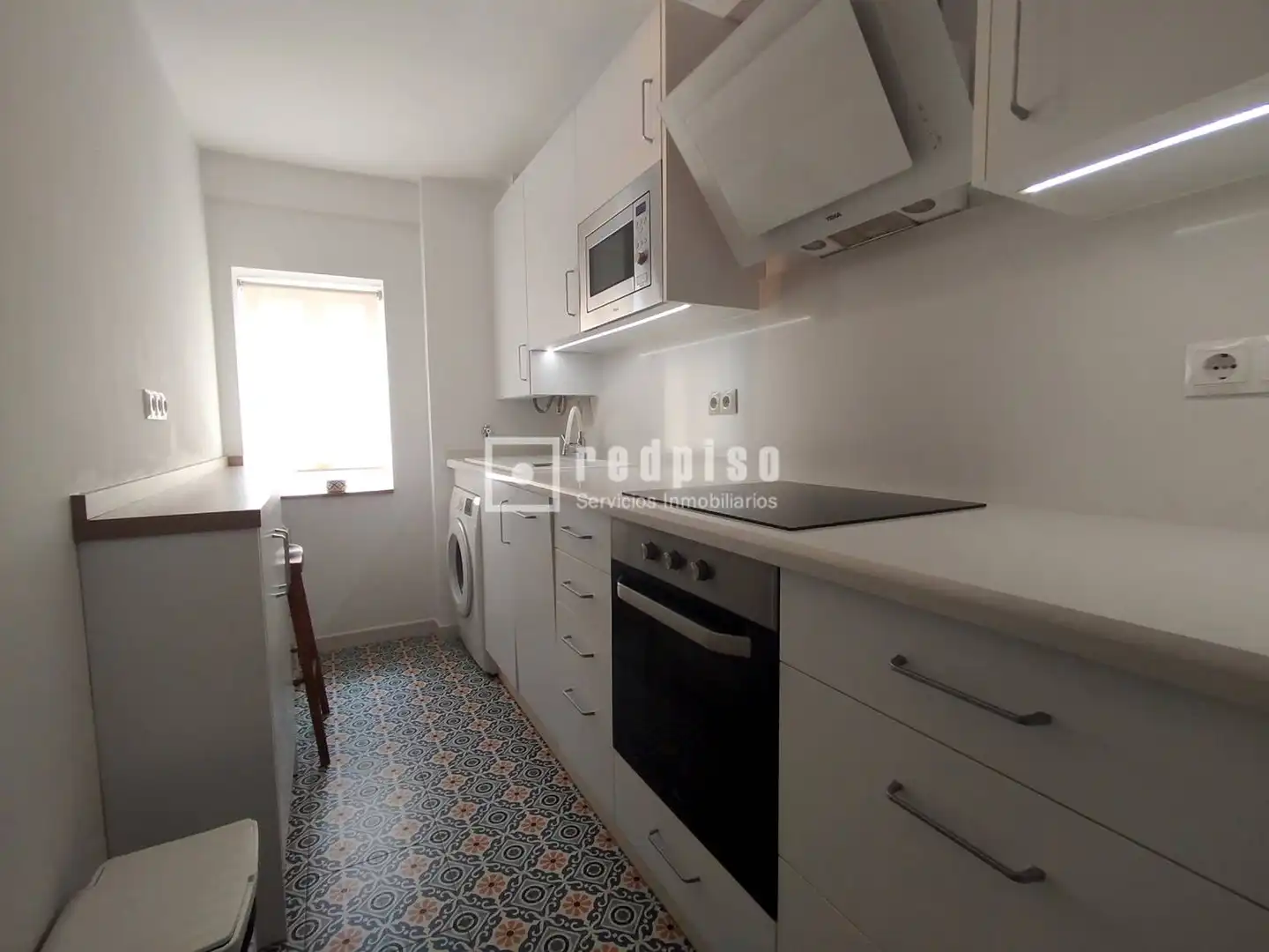 Cocina de Piso de alquiler en Sevilla con Aire acondicionado y Jardín privado