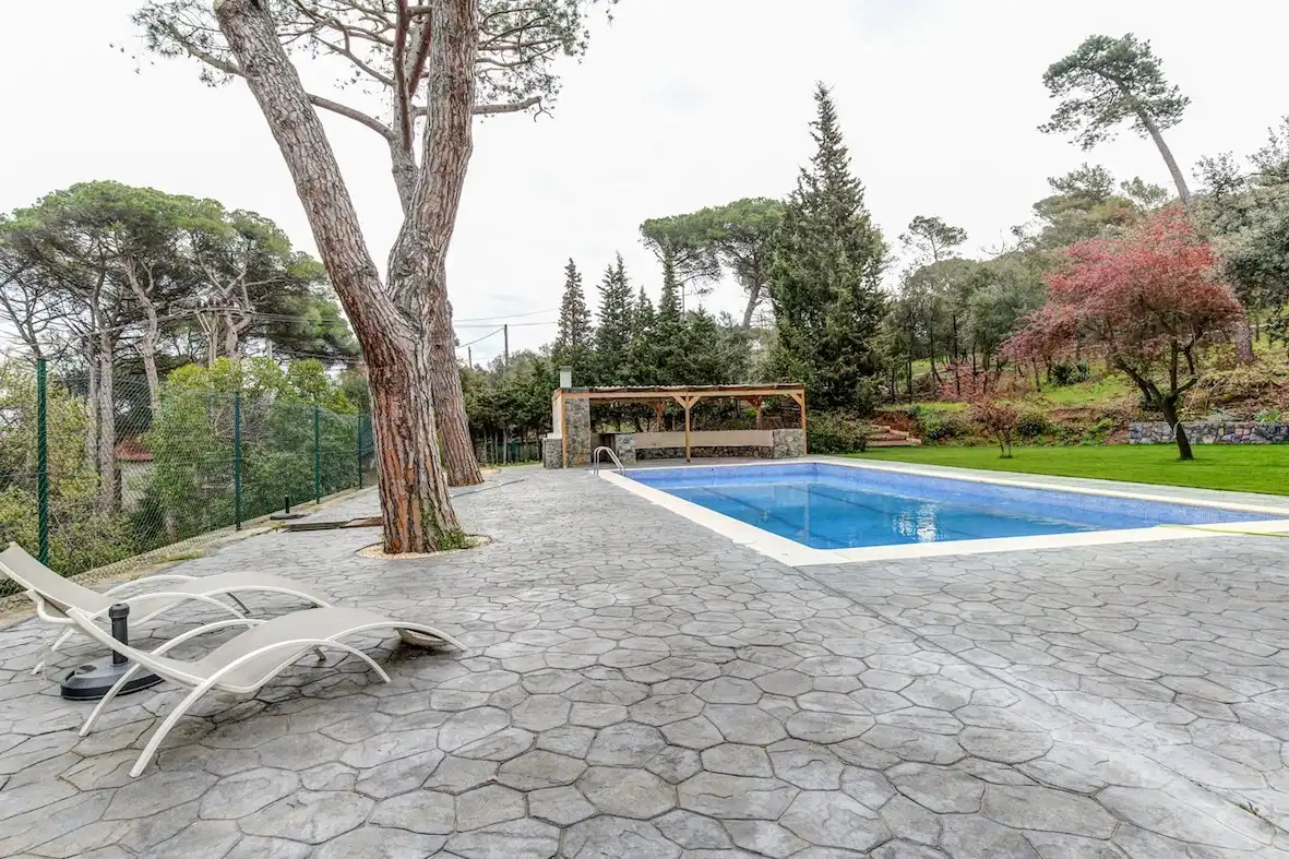 Schwimmbecken von Country house zum Verkauf in Llinars del Vallès mit Klimaanlage, Heizung und Abstellraum
