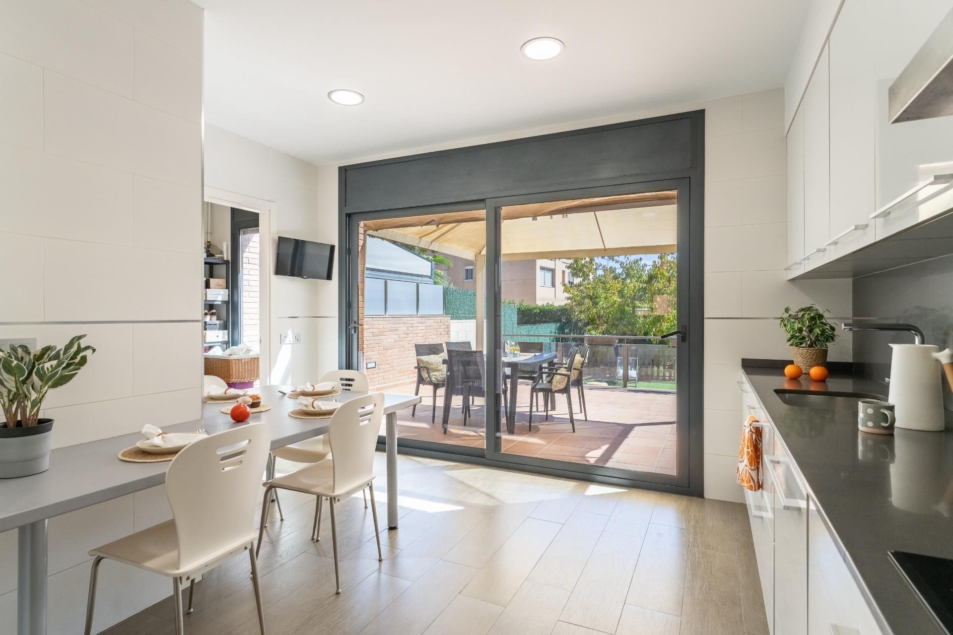 Kitchen of Single-family semi-detached for sale in Reus  with Air Conditioner, Heating and Private garden