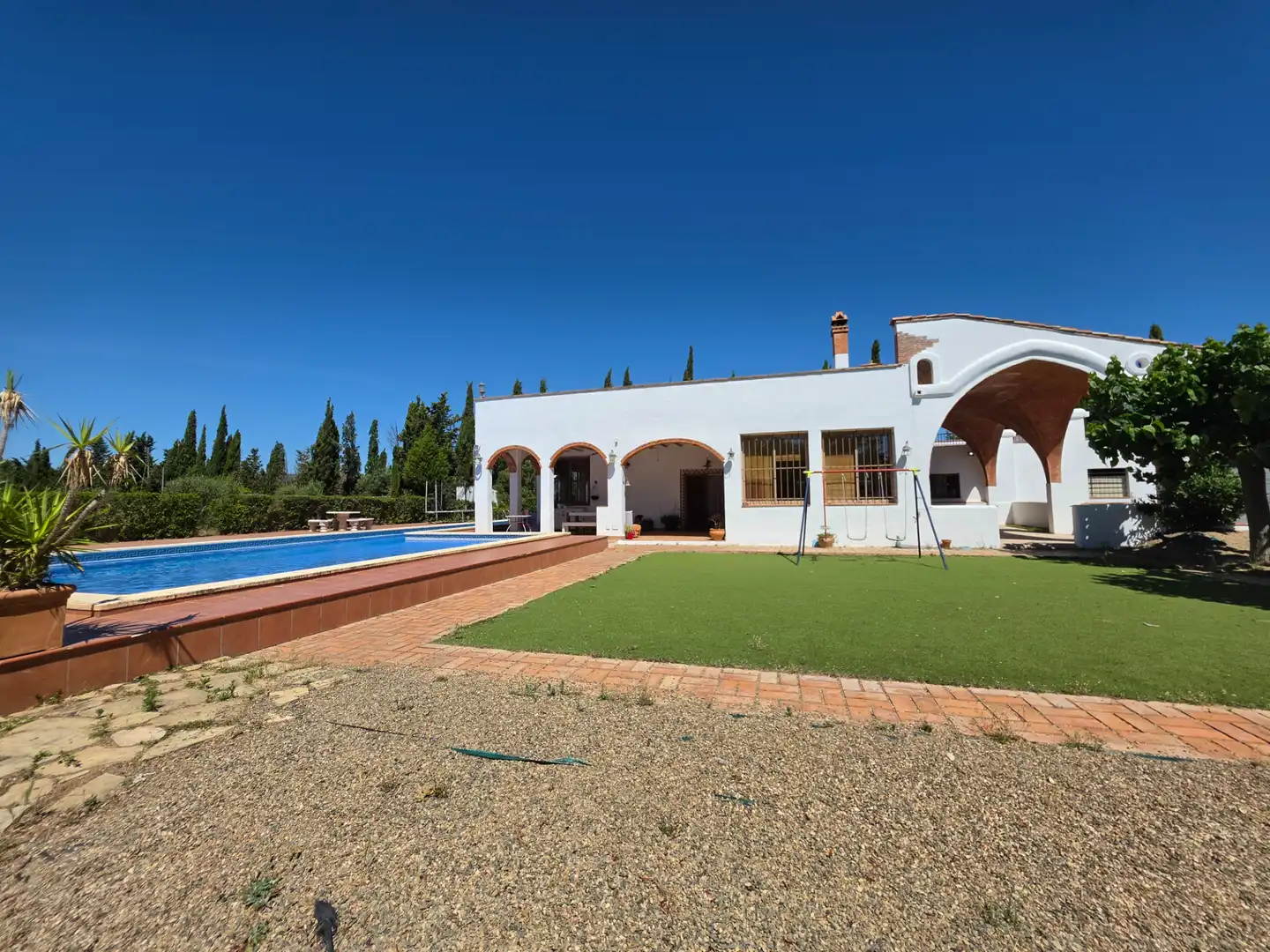 Chalet con piscina en venta en Carrer de València, imagen 2