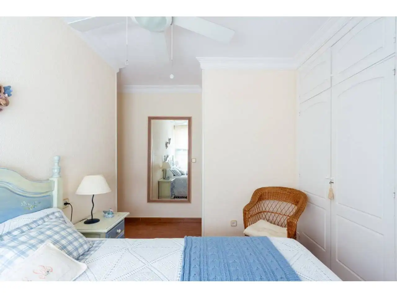 Habitación de Apartamento en venta en Almuñécar con Aire acondicionado y Piscina comunitaria