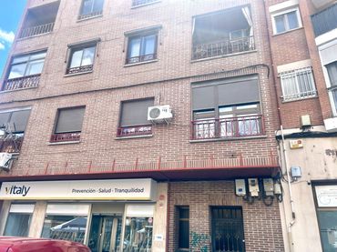 Pis amb ascensor en venda a Avenida VALLE