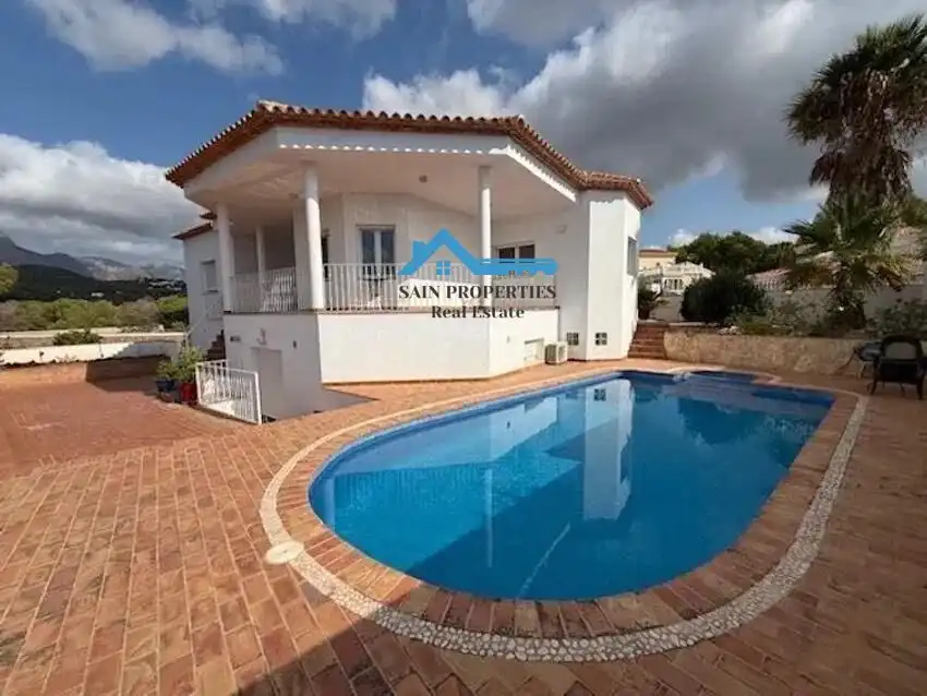 Xalet amb piscina en venda a El Tossal - Bello Horizonte