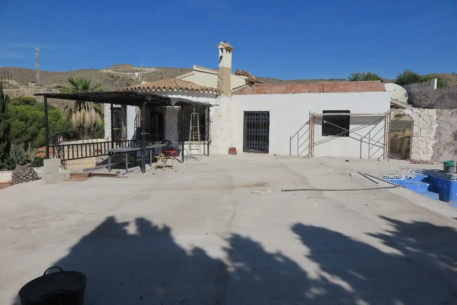 Vista exterior de Casa o chalet en venta en El Campello con Jardín privado, Terraza y Trastero