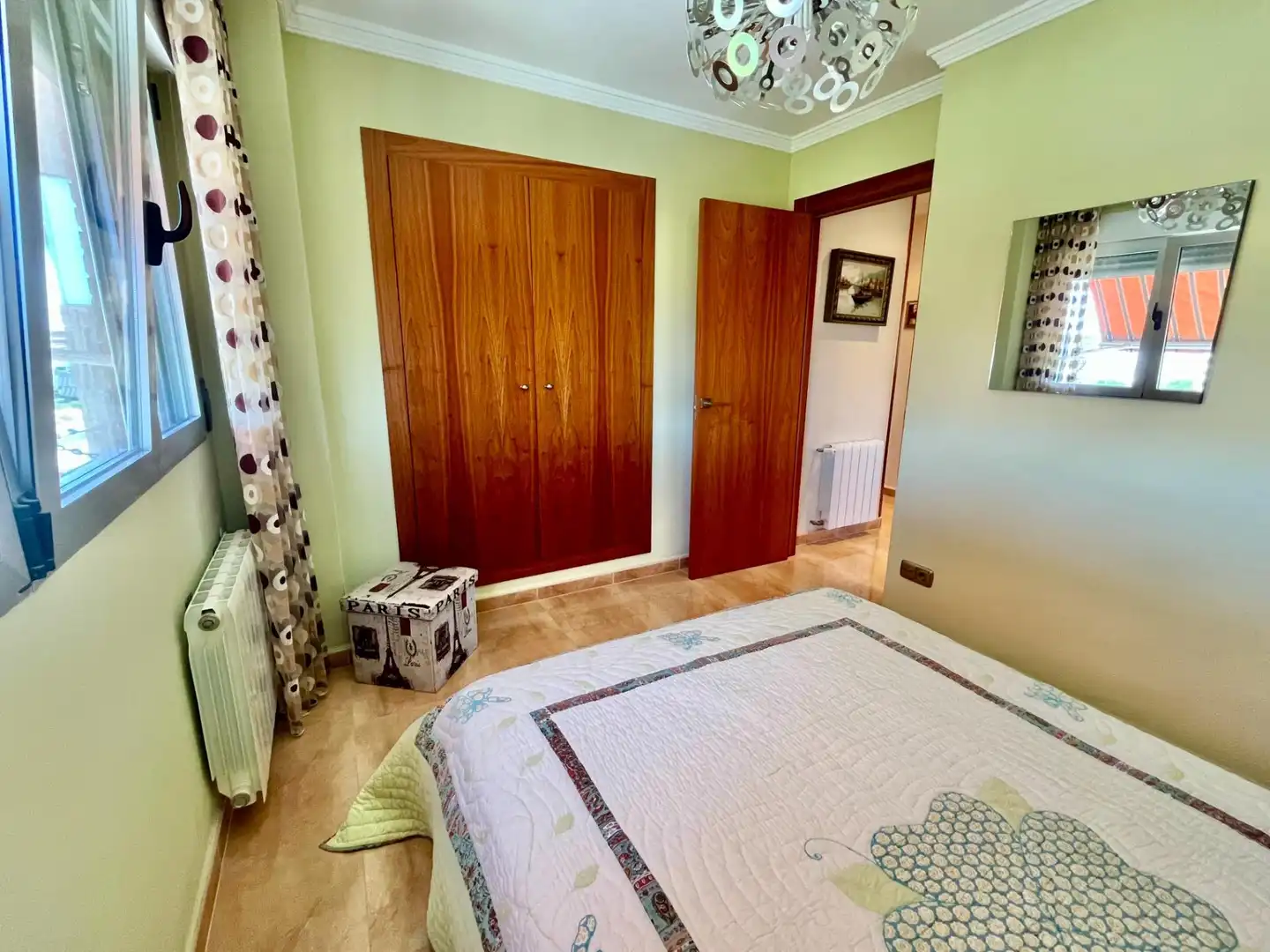 Habitación de Piso en venta en Alicante / Alacant con Aire acondicionado, Calefacción y Piscina comunitaria