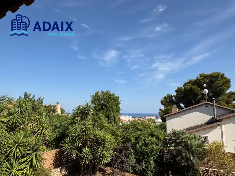Vista exterior de Casa o chalet en venta en Roda de Berà con Terraza, Trastero y Piscina