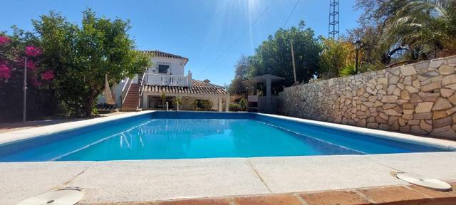 Finca rústica en Venta en Riogordo