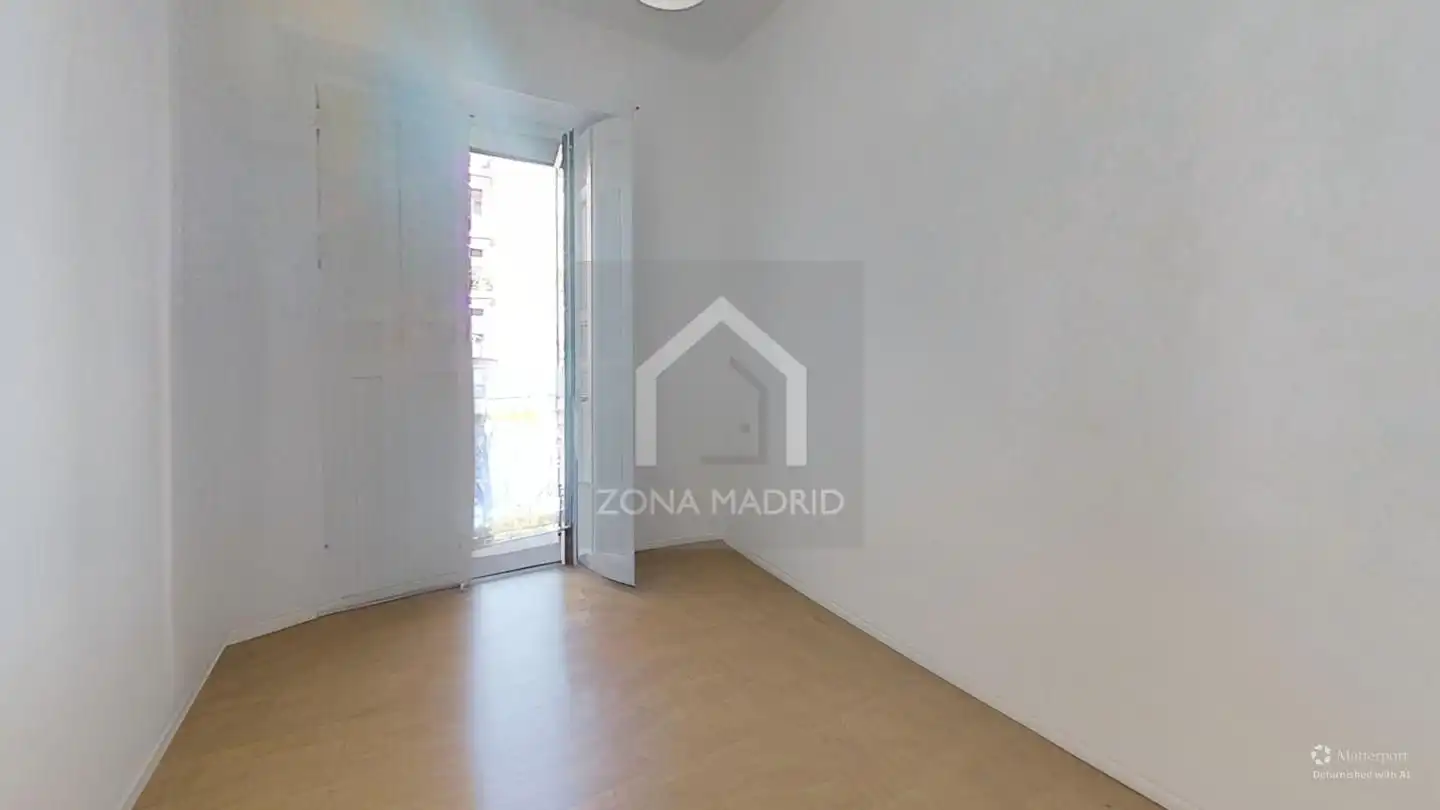 Habitación de Piso en venta en Madrid con Trastero