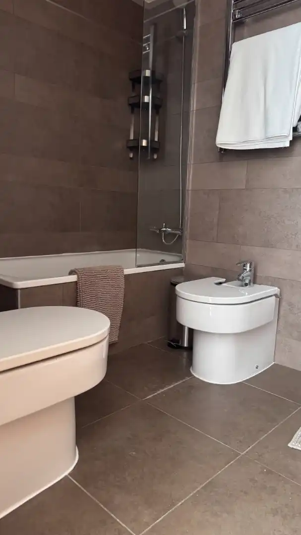 Baño de Piso en venta en Mislata con Aire acondicionado, Parquet y Horno