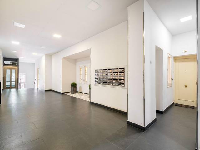 Piso en Venta en Paseo REINA CRISTINA, 5 en Jerónimos