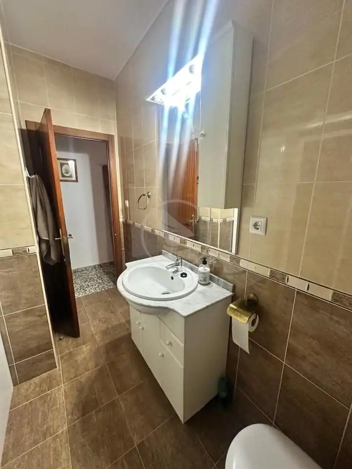 Bathroom of Flat for rent in Linares  with Air Conditioner, Terrace and Furnished
