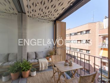 Flat with pool for sale in Chamberí