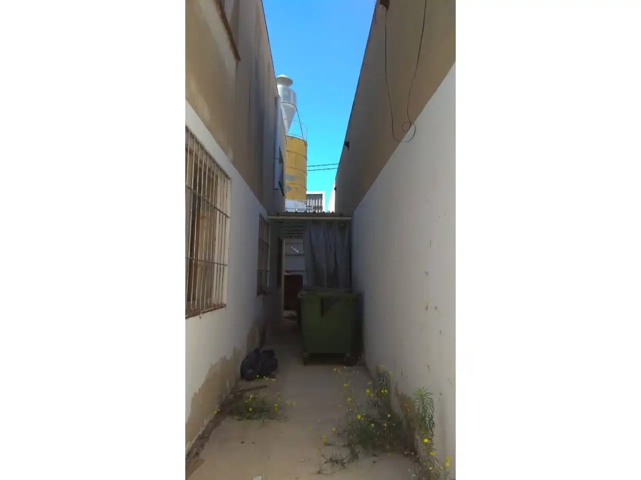 Exterior view of Industrial buildings for sale in Albal