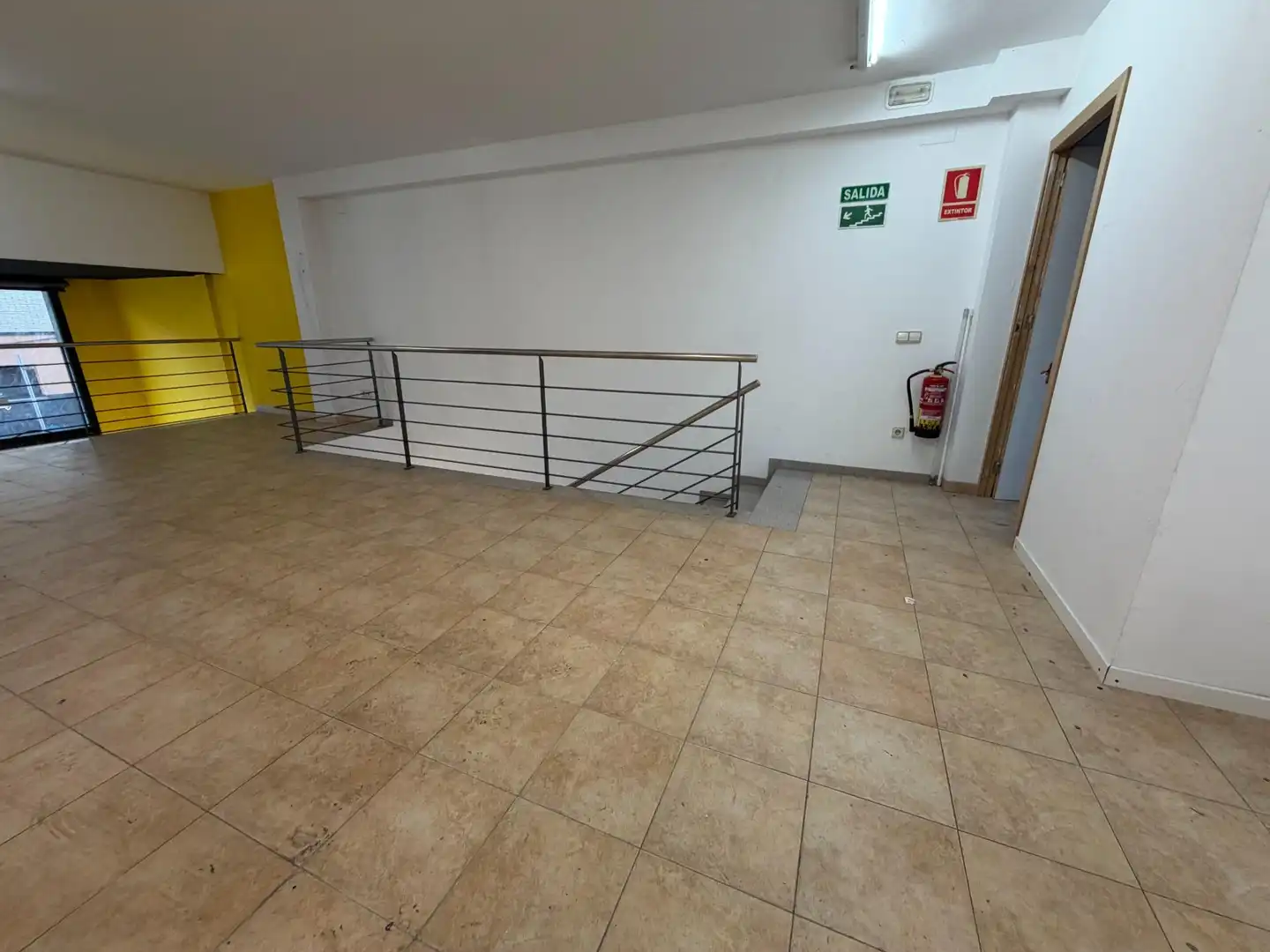 Gewerbefläche zur Miete in Carrer de Carles Riba, imagen 9