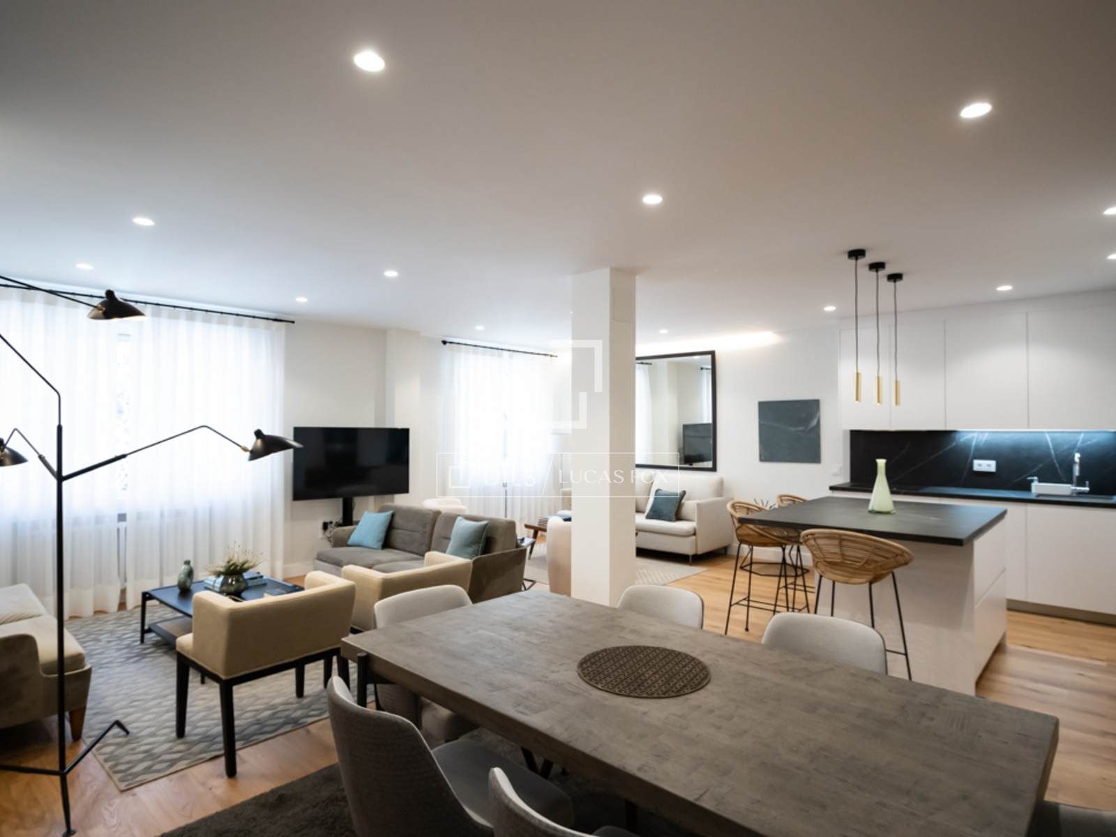 Sala d'estar de Pis de lloguer en Sant Miquel de Fluvià amb Aire condicionat i Moblat