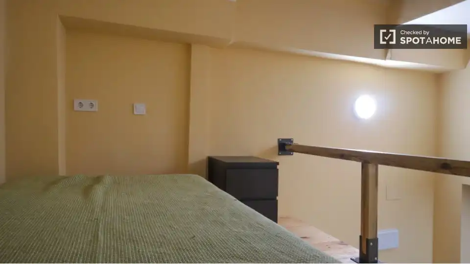 Room in Guindalera