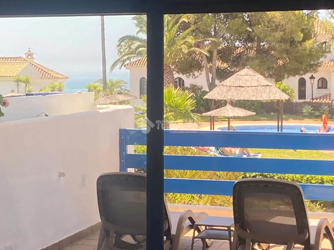 Vista exterior de Piso en venta en Manilva con Aire acondicionado y Terraza