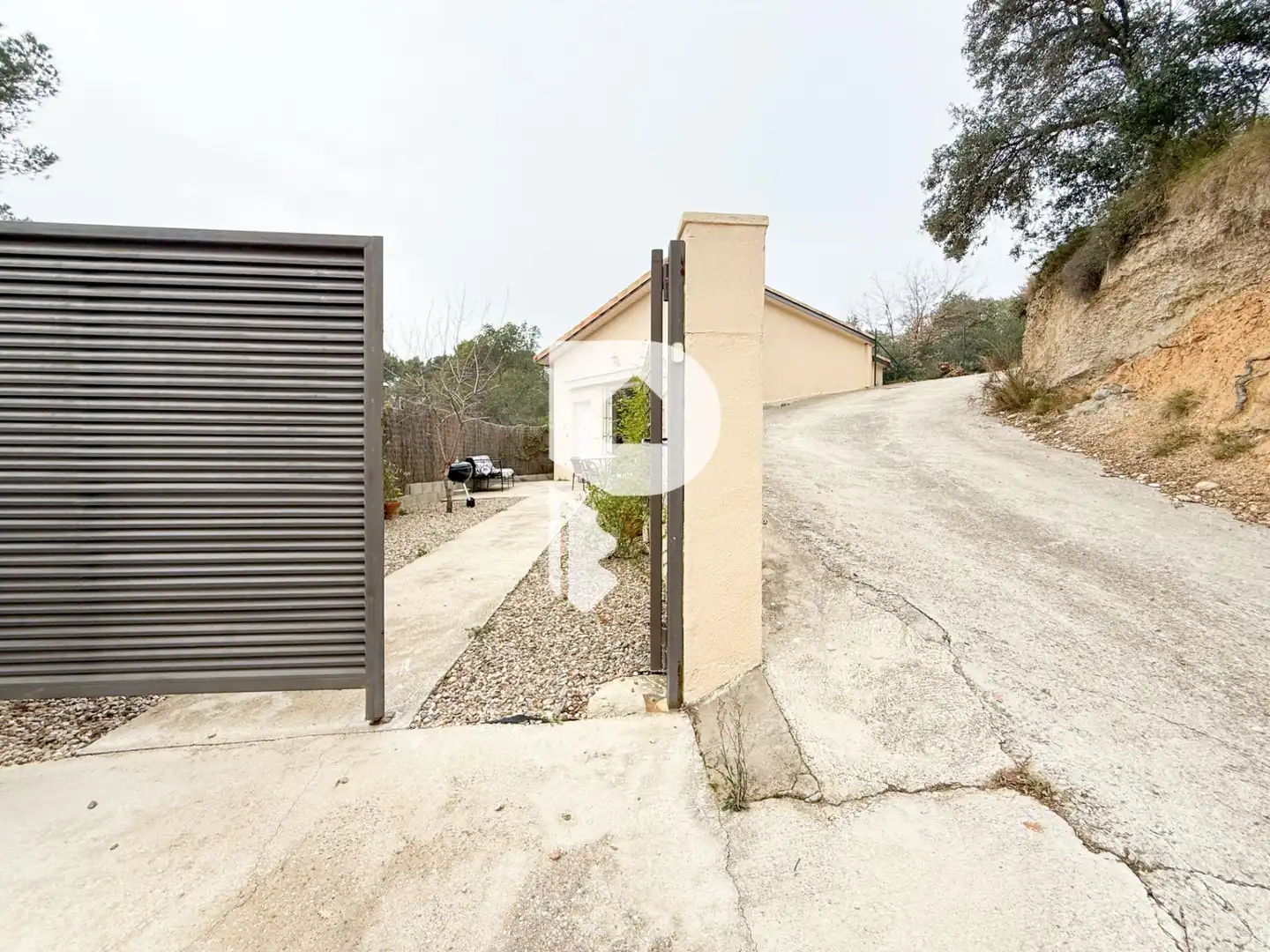 Exterior view of Houses for sale in Rubí  with Private garden, Terrace and Balcony