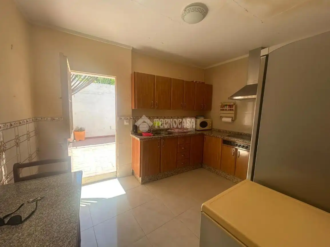 Cocina de Casa o chalet en venta en Paradas con Aire acondicionado, Calefacción y Terraza
