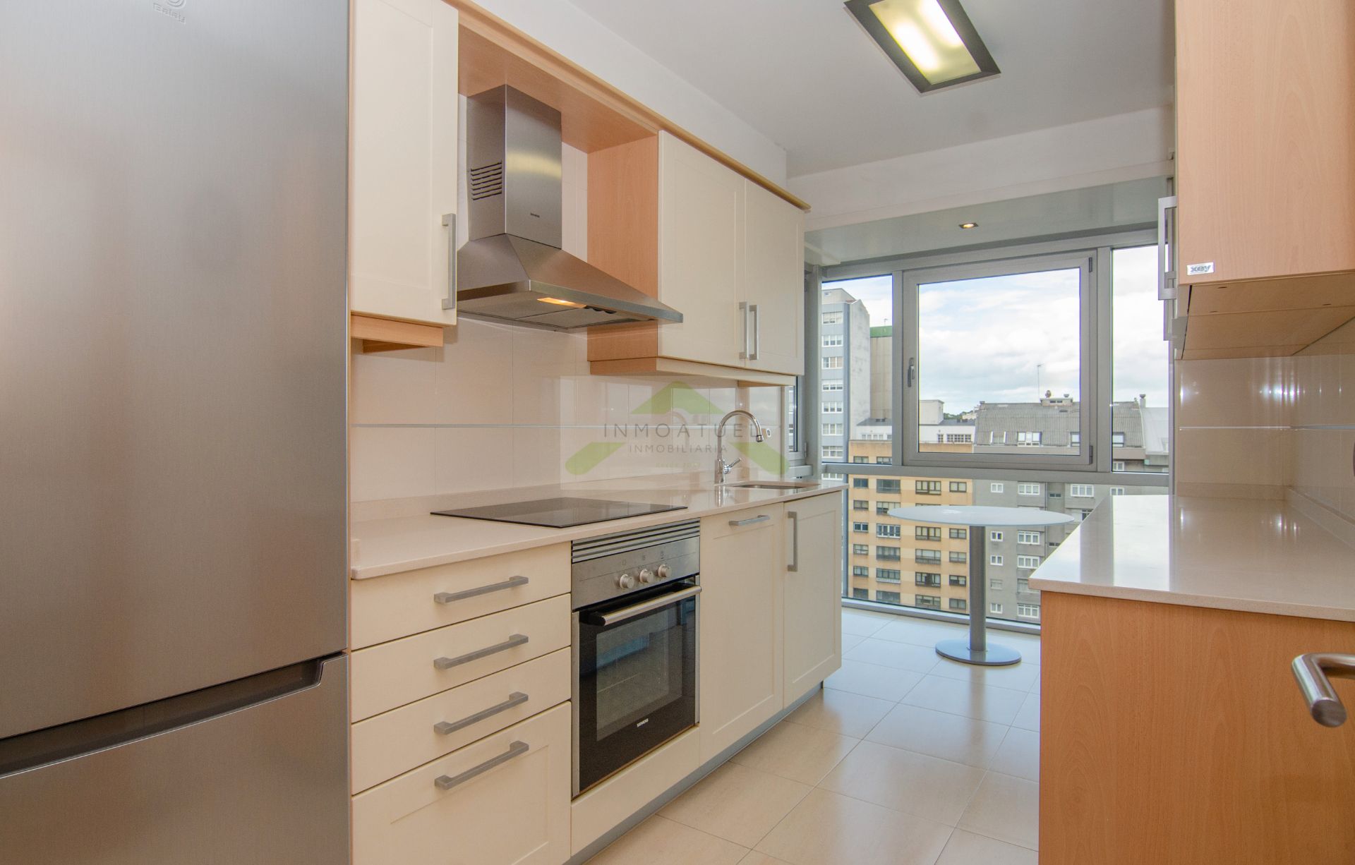 Cuina de Pis en venda en A Coruña Capital  amb Calefacció, Parquet i Traster