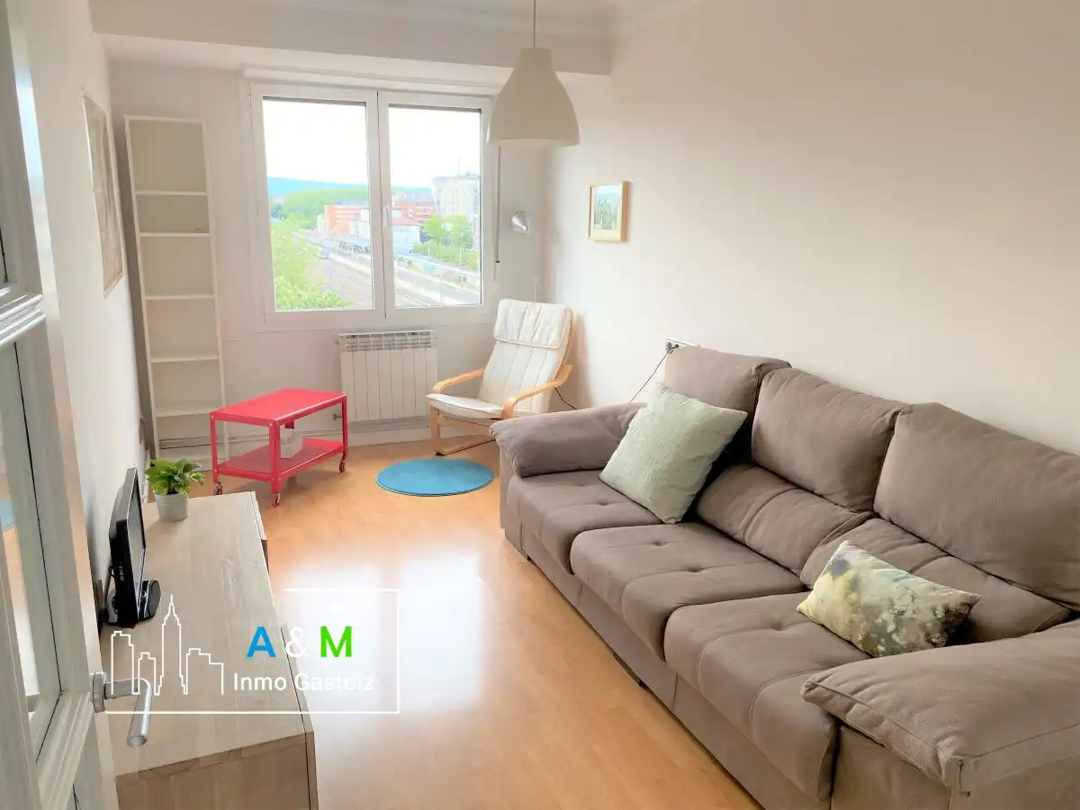 Sala d'estar de Pis de lloguer en Vitoria - Gasteiz amb Calefacció, Parquet i Terrassa