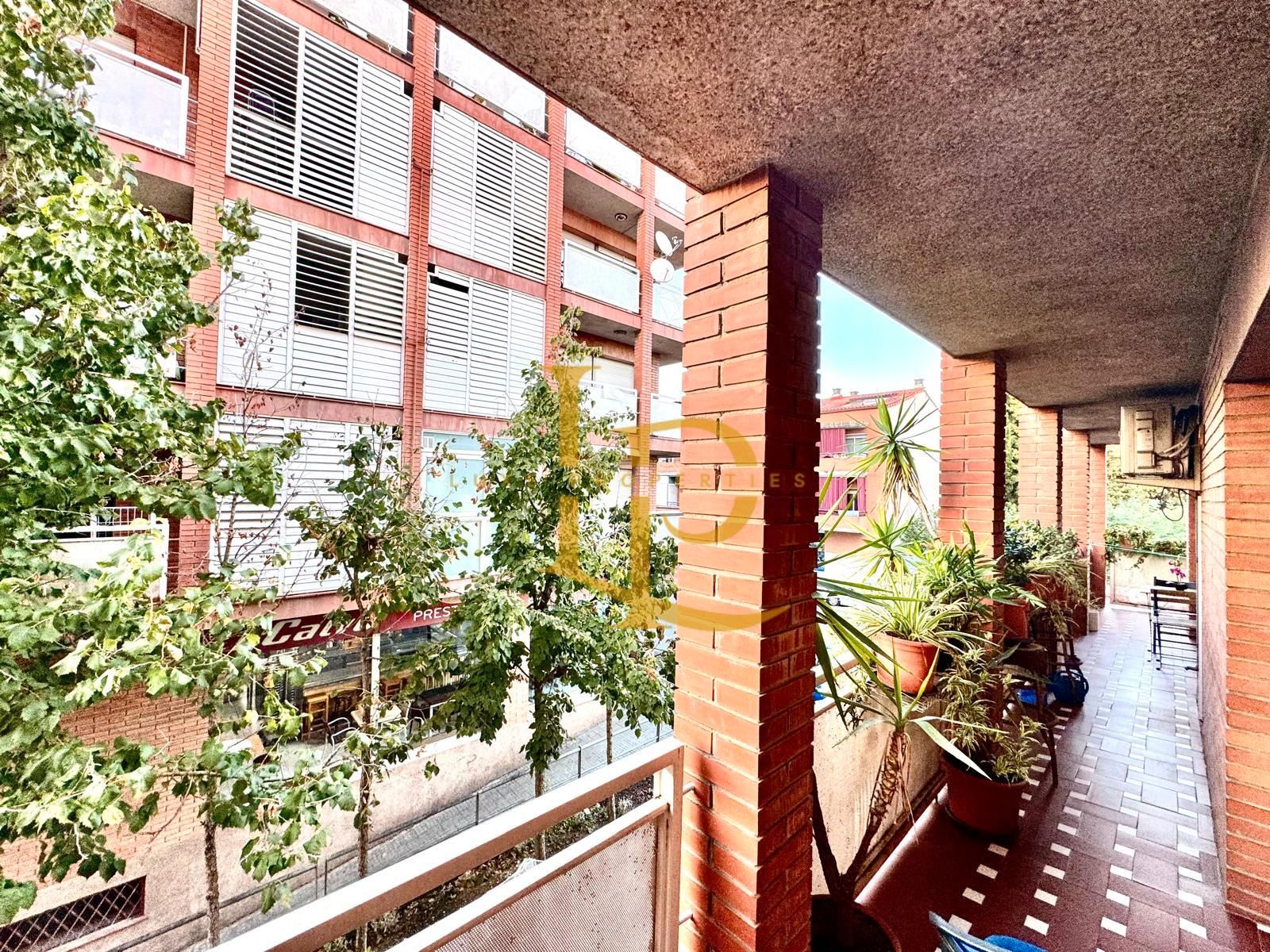 Terrassa de Pis en venda en Rubí amb Aire condicionat, Calefacció i Terrassa