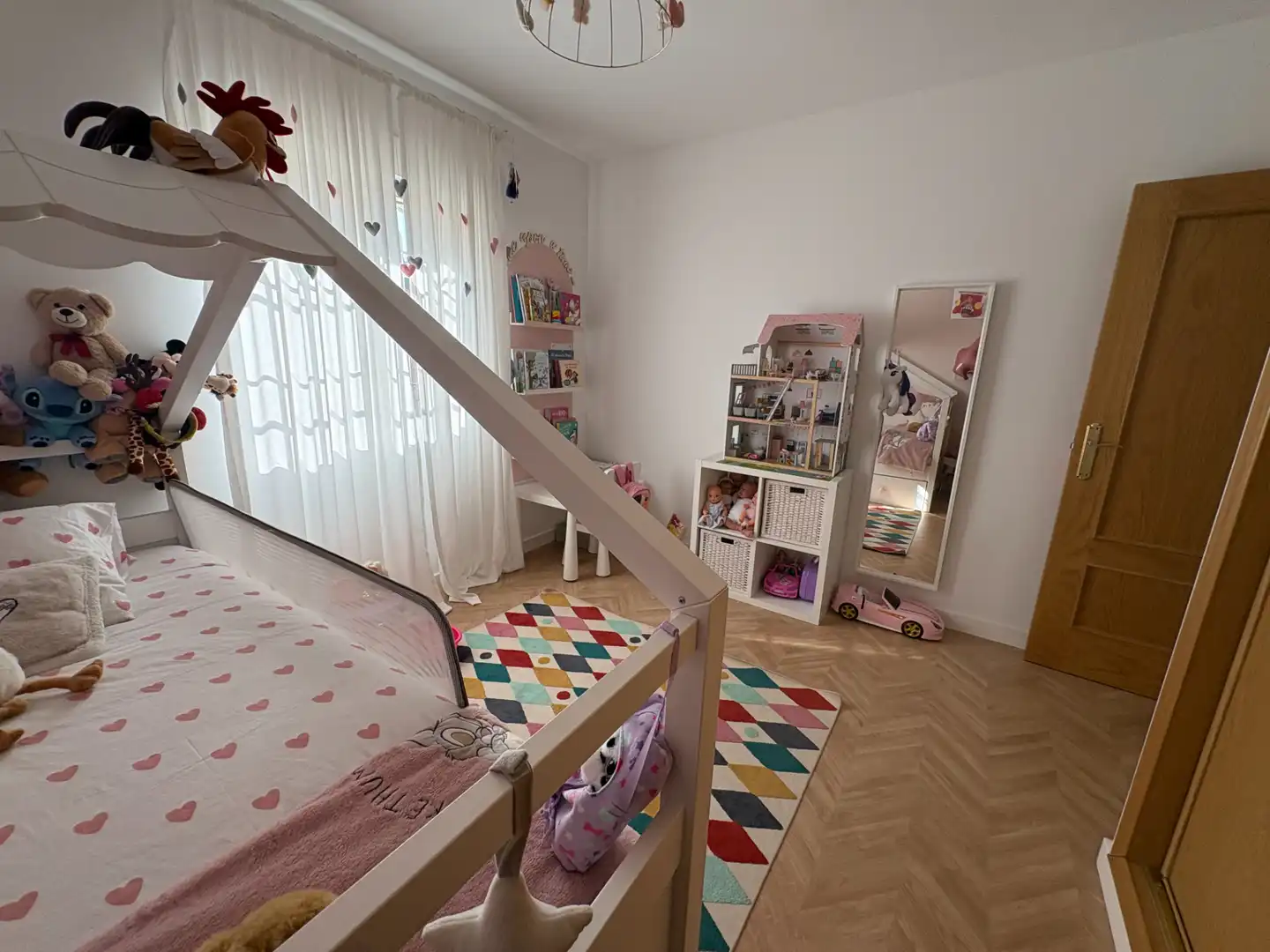 Bedroom of Houses for sale in El Viso de San Juan  with Air Conditioner, Private garden and Parquet flooring