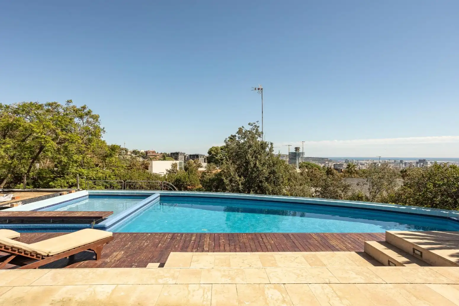 Casa o chalet en venta en Esplugues de Llobregat - Calle PERE BERRUGUETE, Ciutat Diagonal