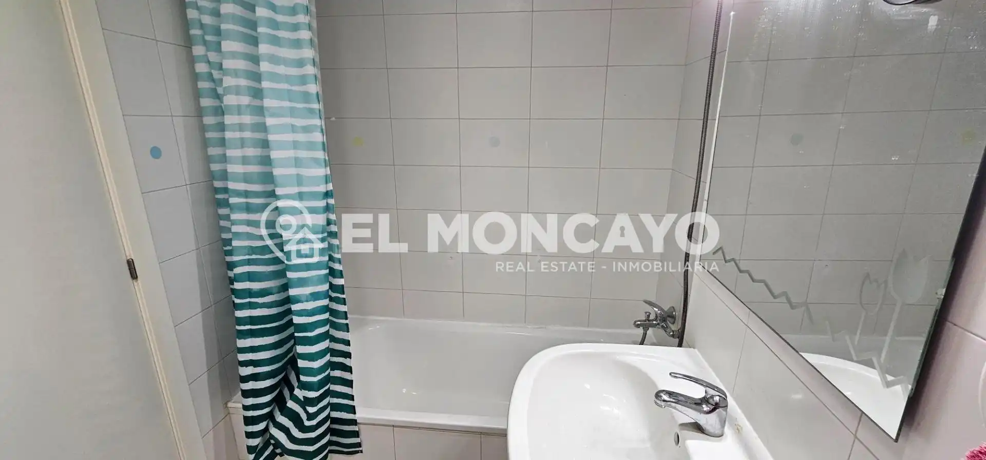 Baño de Ático en venta en Guardamar del Segura con Aire acondicionado, Calefacción y Terraza