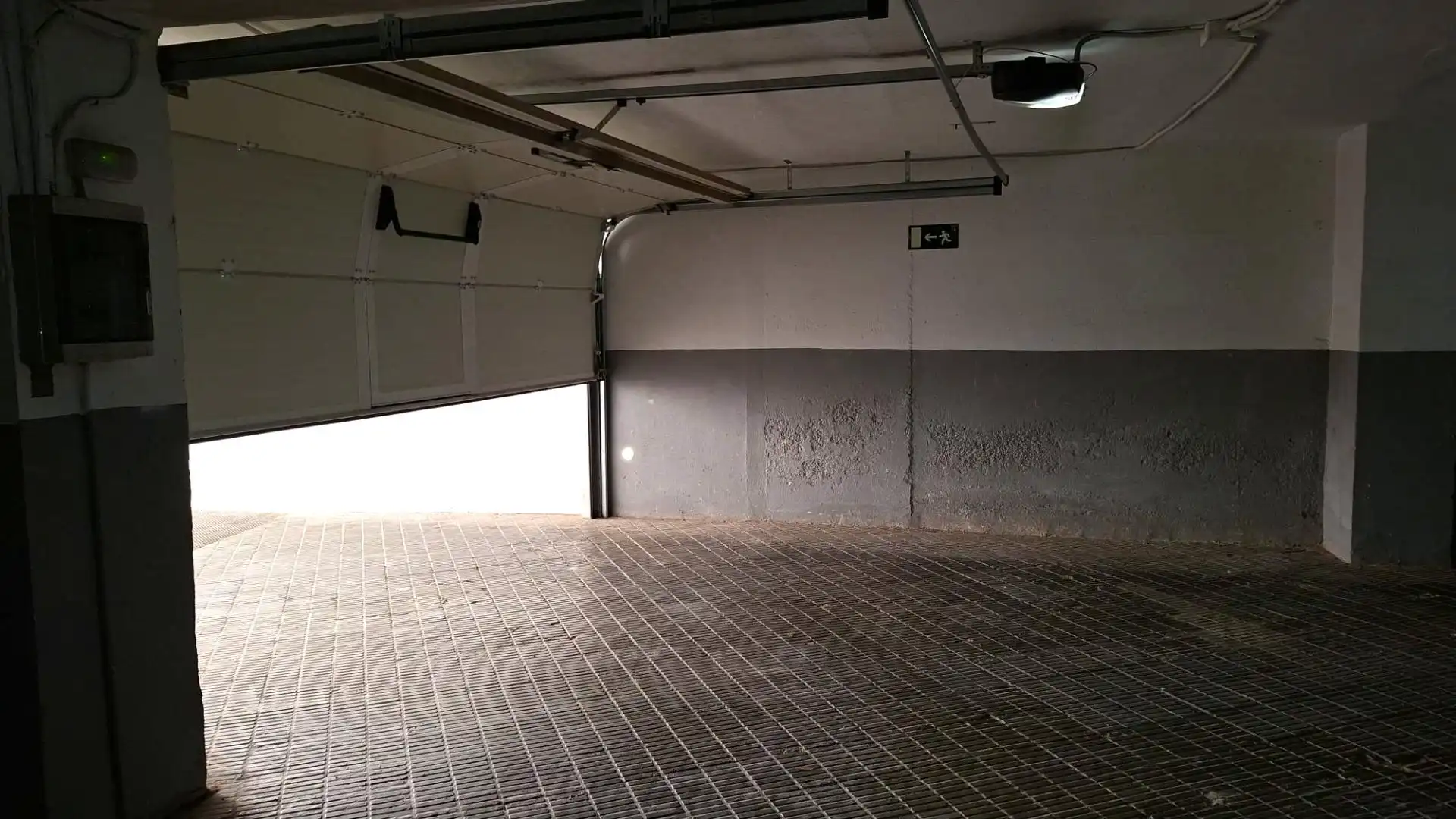 Parking de Apartamento en venta en Benidorm con Jardín privado, Amueblado y Piscina comunitaria