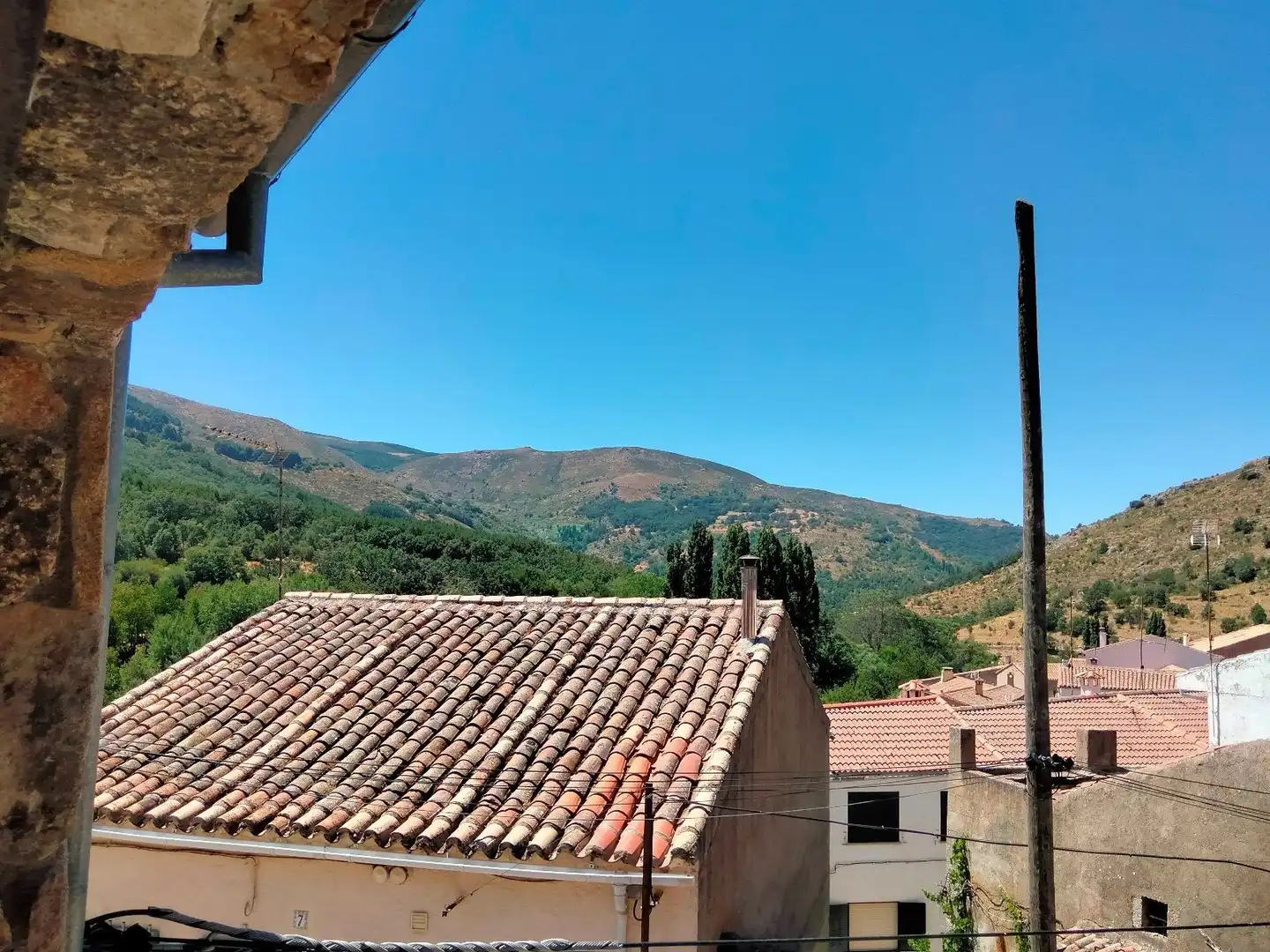 Vista exterior de Casa adosada en venta en Navacepedilla de Corneja con Calefacción y Trastero