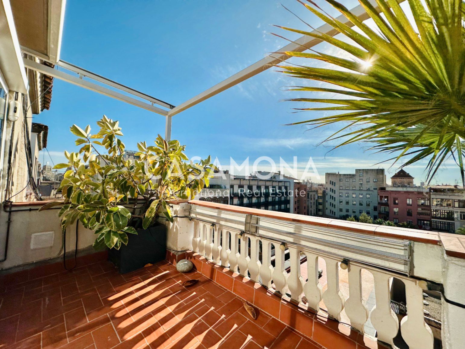 Exterior view of Apartment to rent in  Barcelona Capital  with Air Conditioner, Heating and Terrace