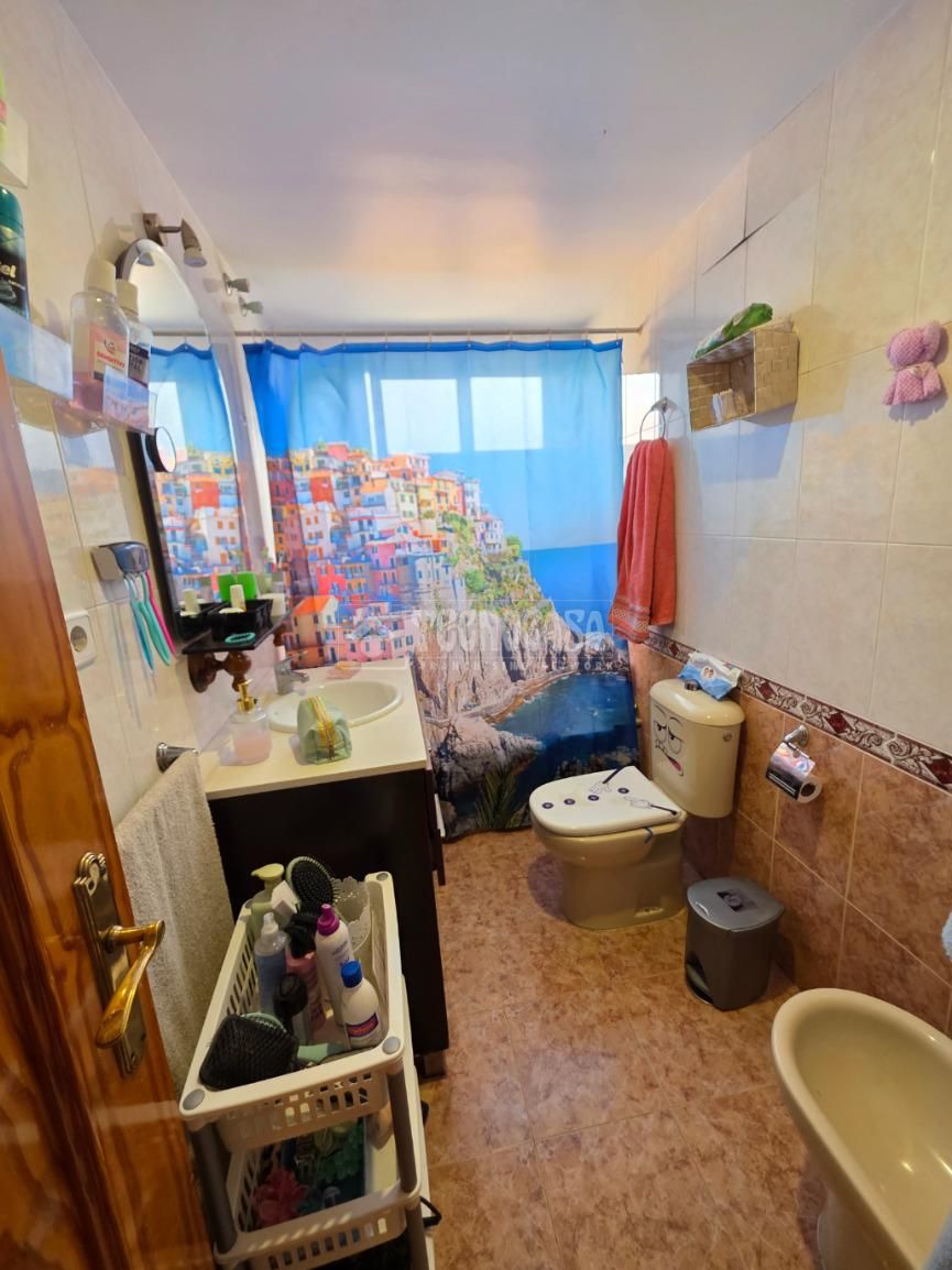 Bany de Pis en venda en  Almería Capital