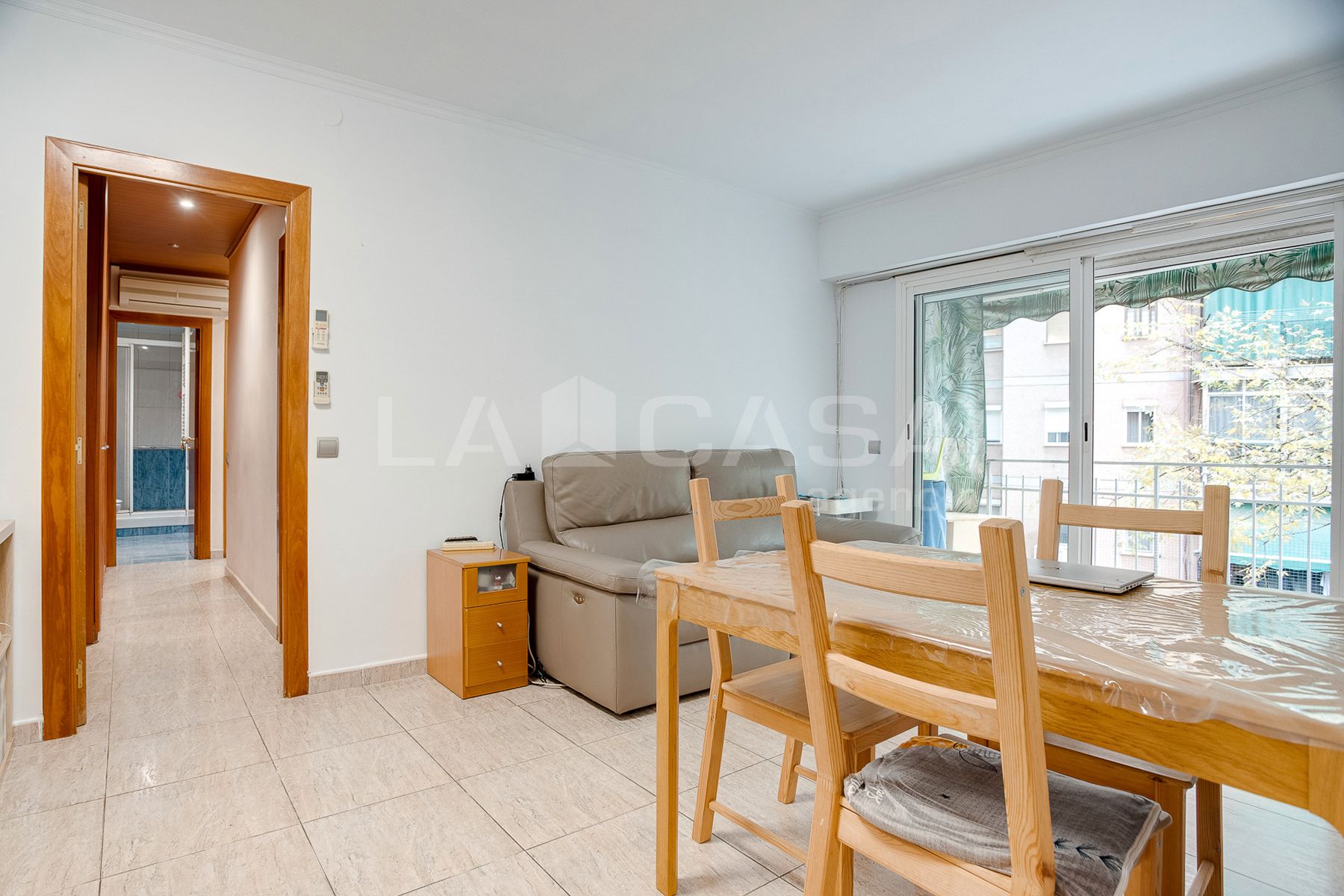 Sala d'estar de Pis en venda en Sant Adrià de Besòs amb Balcó