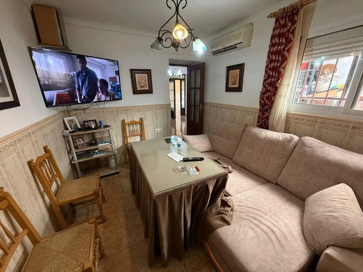Sala de estar de Casa o chalet en venta en Cuevas de San Marcos con Aire acondicionado, Terraza y Amueblado