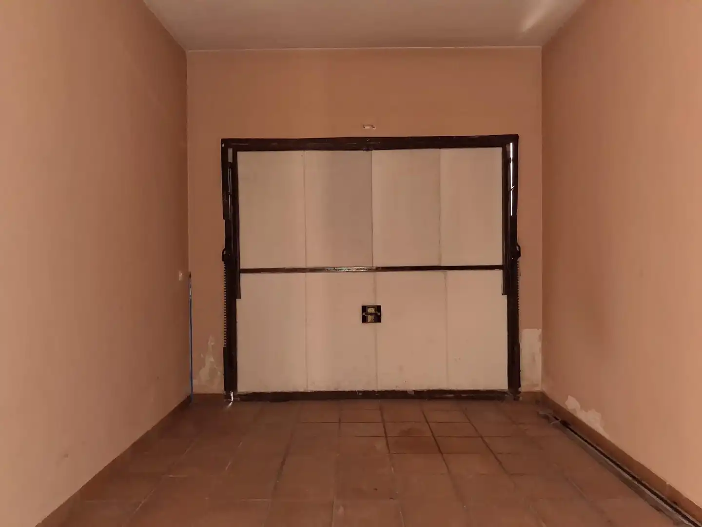 Casa adosada en venda en Utrera amb Piscina comunitària