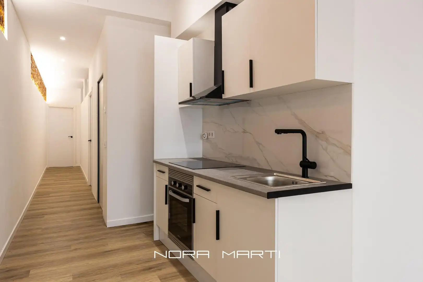 Kitchen of Ground floor for sale in Barcelona  with Air Conditioner and Alarm
