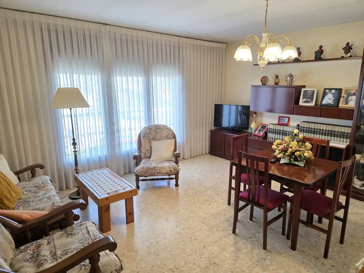 Sala de estar de Casa o chalet en venta en Montornès del Vallès con Calefacción, Jardín privado y Trastero