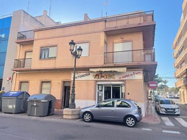 Haus zum Verkauf in Avenida pais valenciano