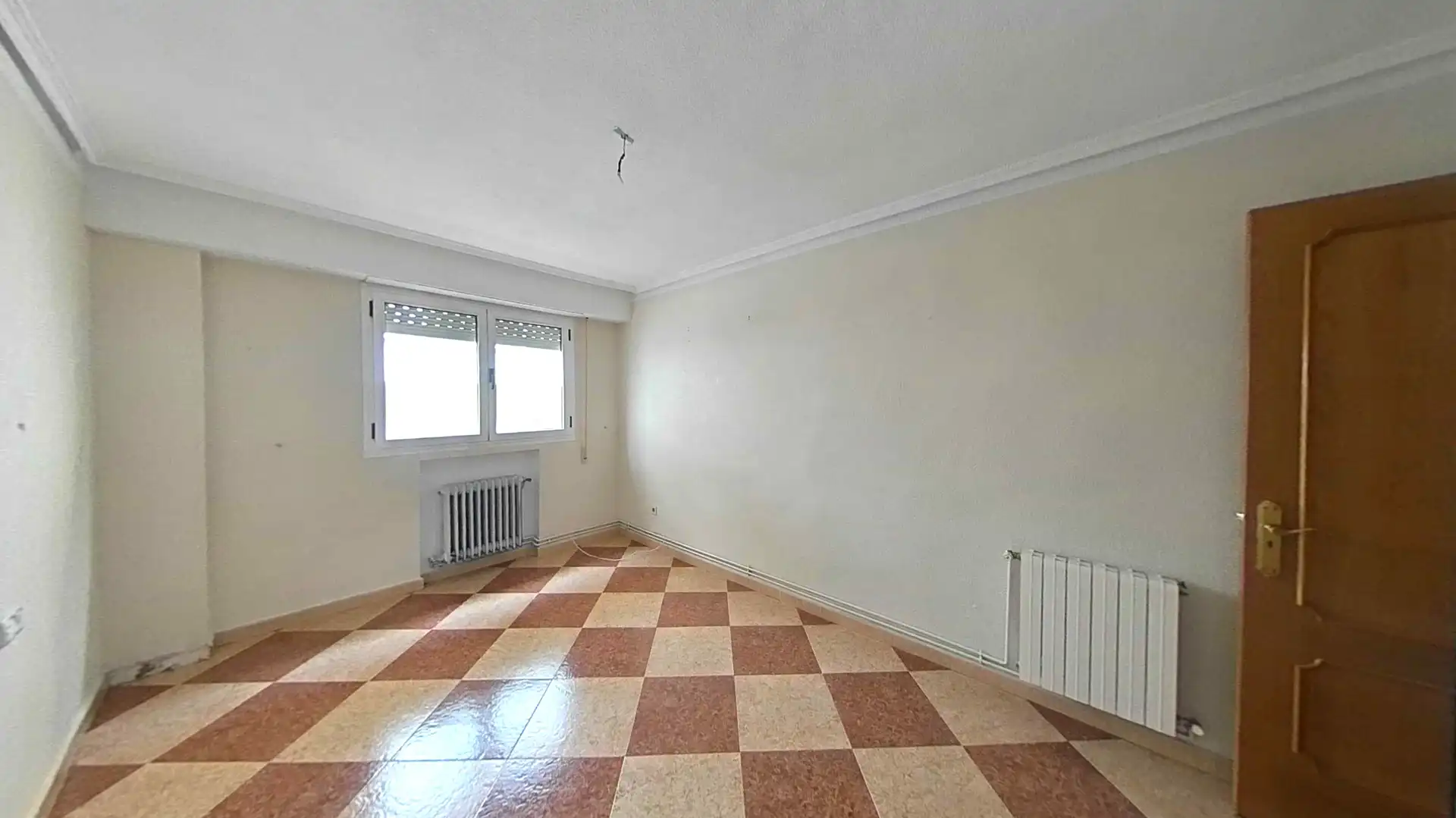 Schlafzimmer von Wohnung zum Verkauf in Bembibre mit Heizung und Balkon