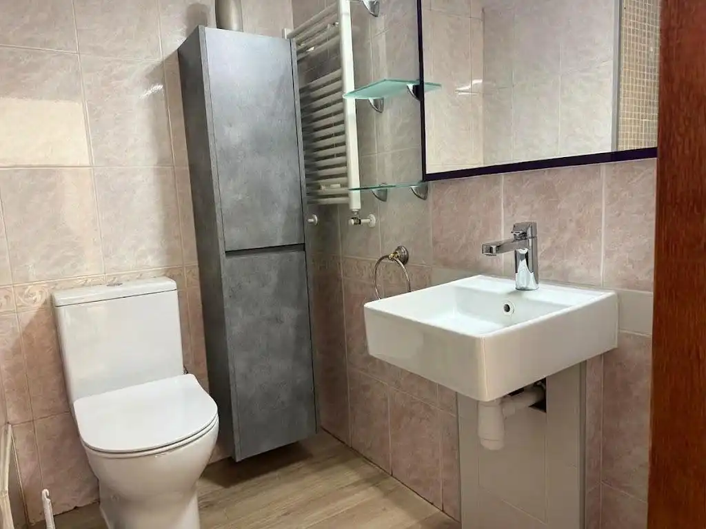 Badezimmer von Wohnung zum Verkauf in Sant Narcís