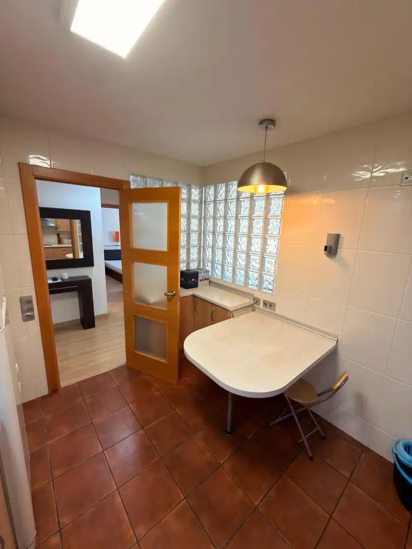 Küche von Wohnung zum Verkauf in Lleida mit Klimaanlage und Heizung